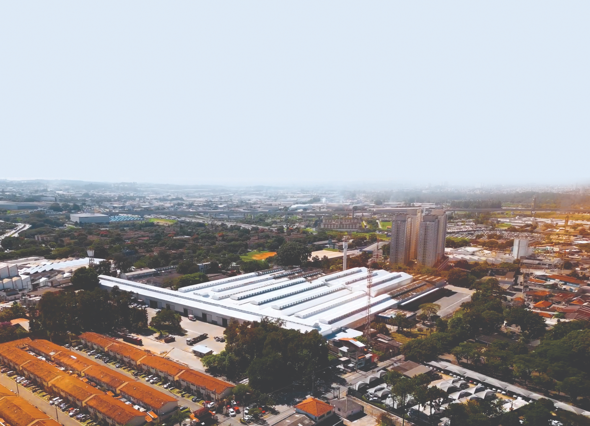 Vista aérea do parque fabril da Perfil Líder em Guarulhos, São Paulo
